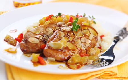 Filety drobiowe w sosie z pitnego miodu i jabłek
