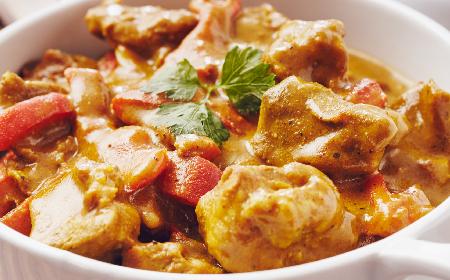Przyprawa curry: co to jest? Do czego dodawać curry?