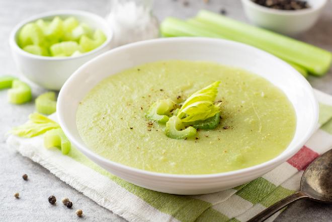 Zupa porowo-selerowa z menu beszamel