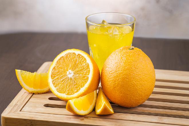Domowa fanta z 1 pomarańczy: oszczędny przepis na popularny napój gazowany