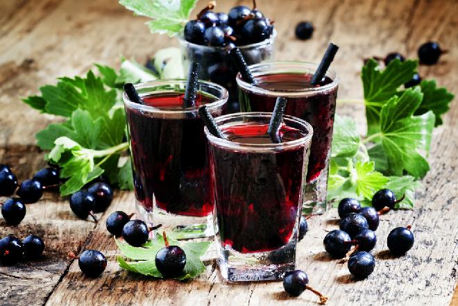 Nalewki domowe - 10 przykazań domowego producenta nalewek